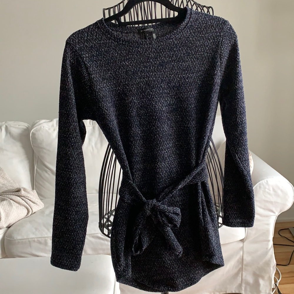 Long shirt with long sleeves